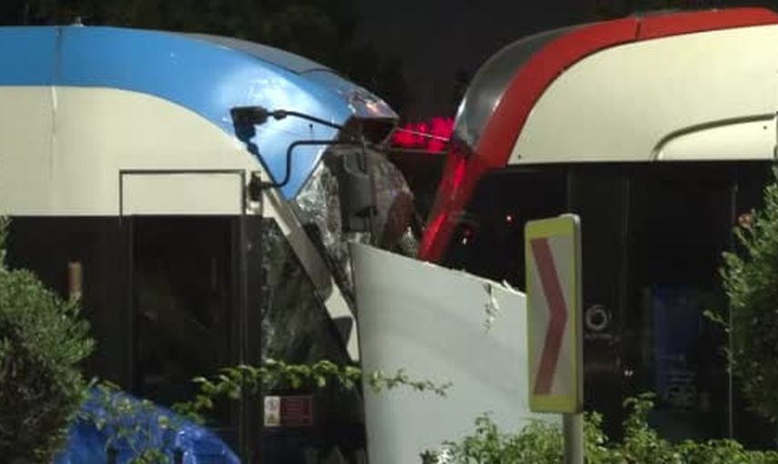 Zeytinburnu'da tramvay çarpışması: 9 kişi yaralandı