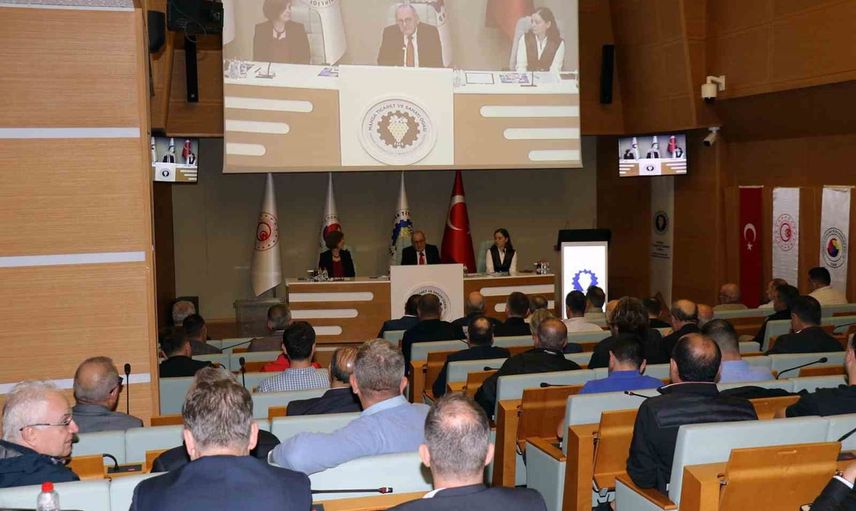 Mecliste tam destek: Ümit Türek yeniden başkan seçildi
