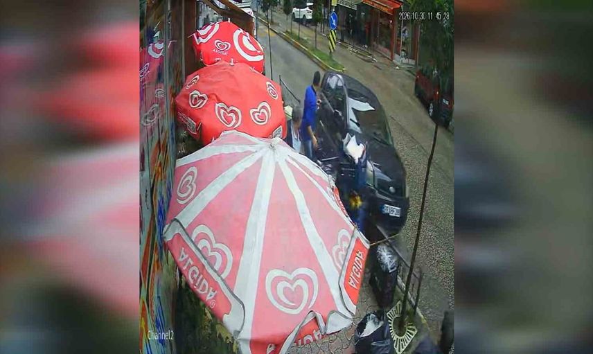 Giresun'da refüje savrulup market önündeki bariyere çarpan araç üç kişiyi yaraladı