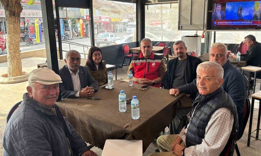 Efeler'de pamuk hasadı yerinde denetlendi, üreticilerle değerlendirme yapıldı