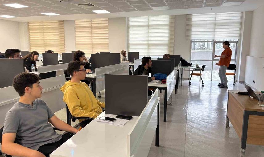 Lise öğrencilerine üniversiteyi deneme fırsatı: tercihlerin bitimine iki gün kaldı
