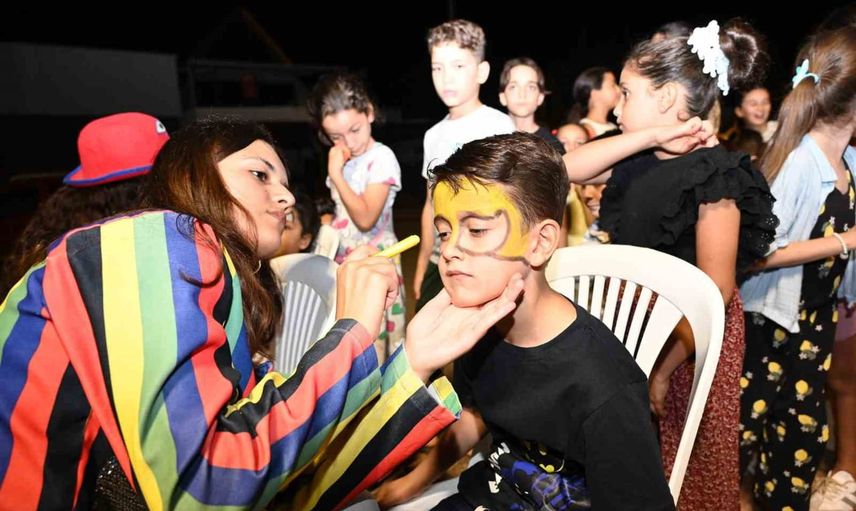 Zeytinlik'te Sahne Kepez coşkusu çocuklar parkı renklendirdi