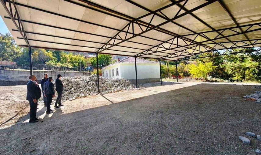 Kaymakam Atam beş köyde devam eden yapım işlerini yerinde inceledi