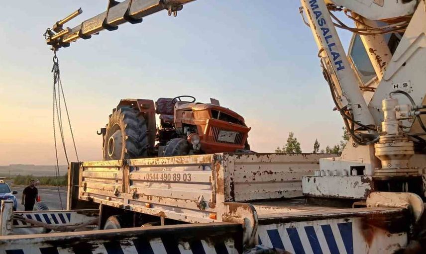 Bozova'da fıstık yüklü traktör şarampole yuvarlandı: sürücü ağır yaralı