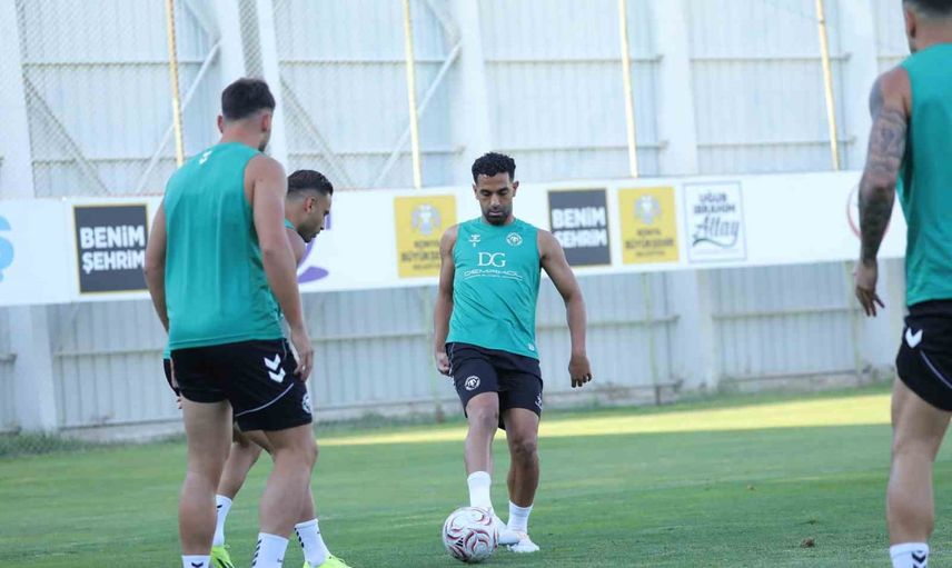 Sezona hazır: Konyaspor, Enis Destan ile son prova yaptı