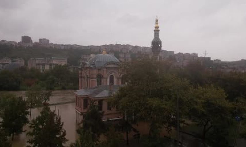 Kağıthane'de Sadabad Camii ve Sedef Atölyesi su altında kaldı