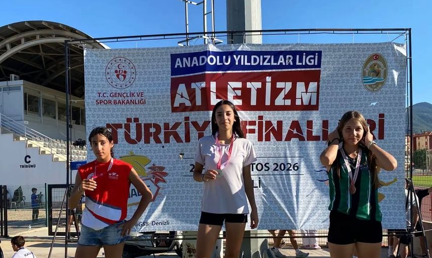 Denizli'de piste çıkan Sivaslı İkra Arslan 80 metrede Türkiye birincisi