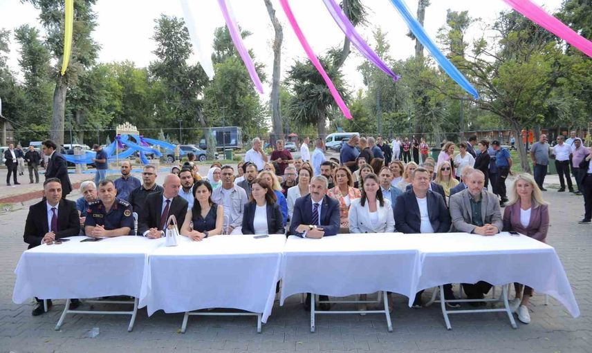 Söğütlük'te 53 minik damat için şenlik havası