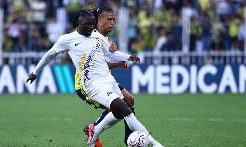 Fenerbahçe, Şükrü Saracoğlu'nda ilk yarıyı 5 farklı geçti