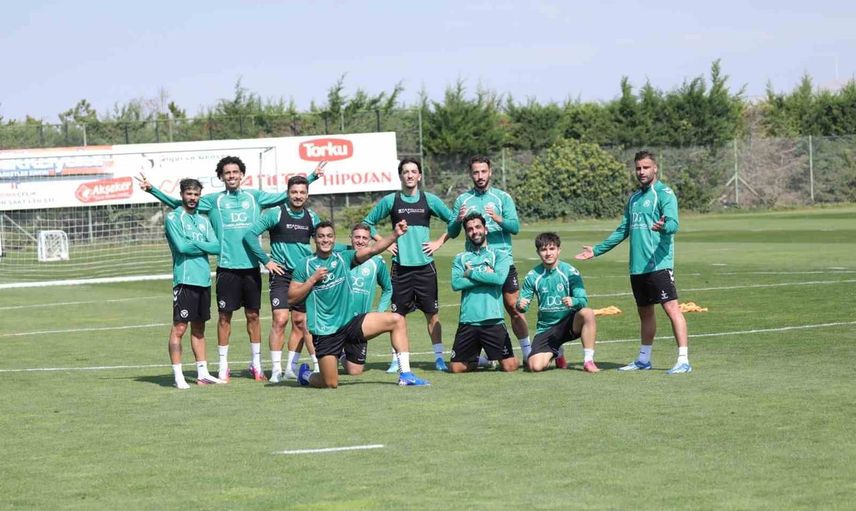 Konyaspor Başakşehir öncesi hazırlıklarını hızlandırdı