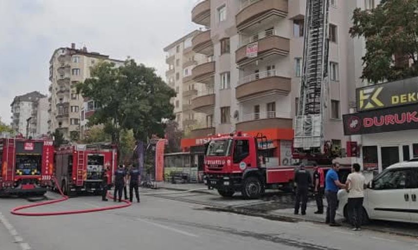 Melikgazi'de çatı katında çıkan yangın itfaiyenin müdahalesiyle söndürüldü