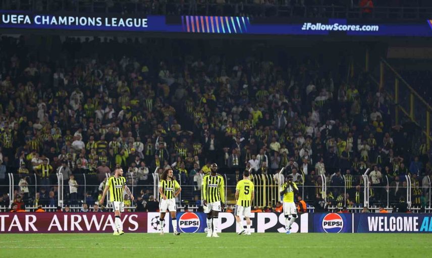 Fenerbahçe'nin avantajı eridi: Slavia Prag ile 2-2
