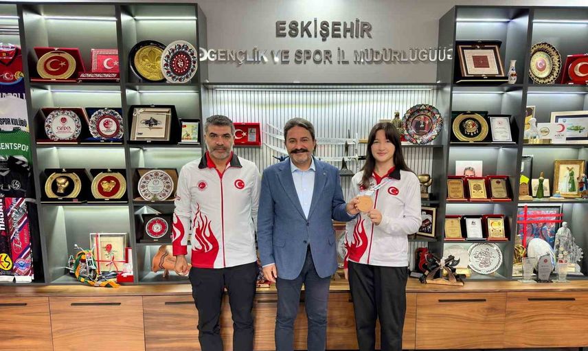 Eskişehirli Rabia Şafak'tan dünya üçüncülüğü