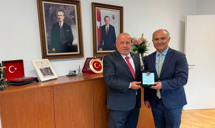Essen'de veda: ATGB başkonsolos Taylan Özgür Aydın'a teşekkür ziyaretinde