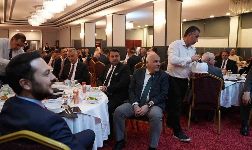 Kuzey aksında ortak gelecek inşası: Kızıl-Çam Platformu bürokrasi ve yerel yönetimleri buluşturdu