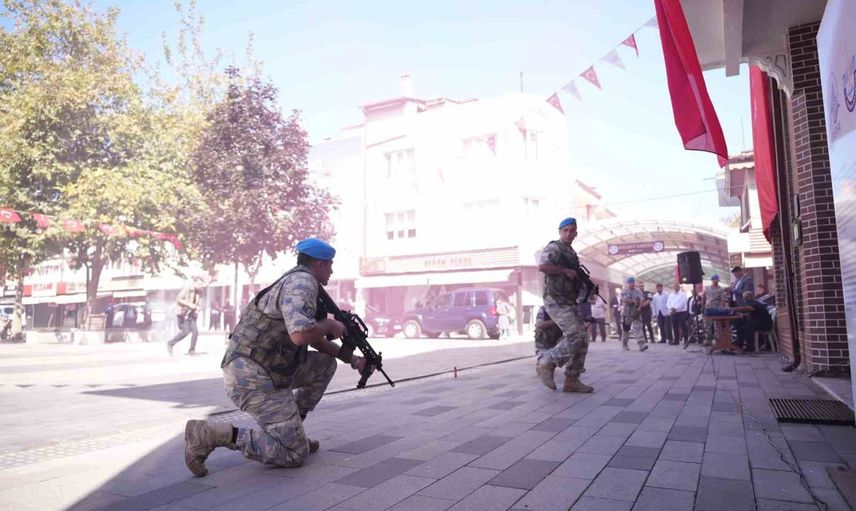 Yeniden canlanan 6 eylül ruhu yenişehir'in kurtuluşu coşkuyla kutlandı