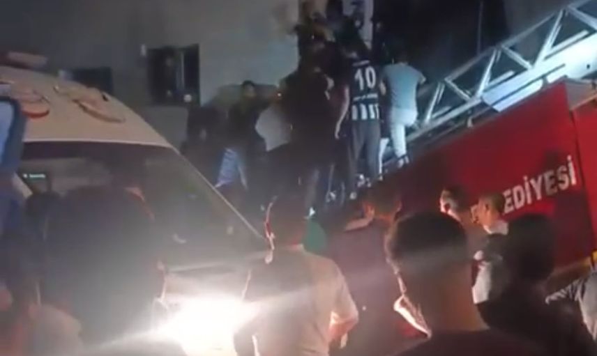 Hakkari'de itfaiye aracı kaydı: uzman çavuş yaşamını yitirdi