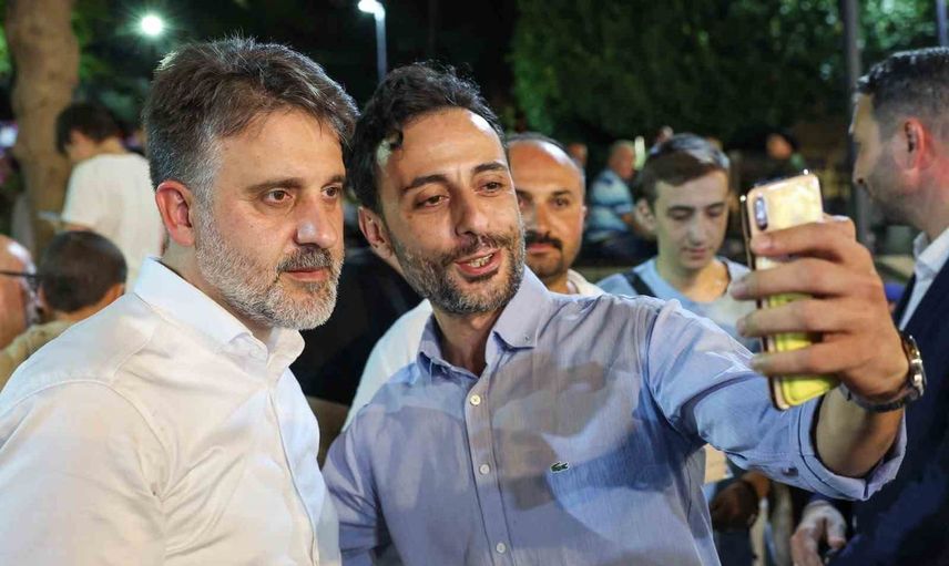 Bursa'da mevlid birlikteliği: başkan vekili Biba Ulu Camii'nde halkla buluştu