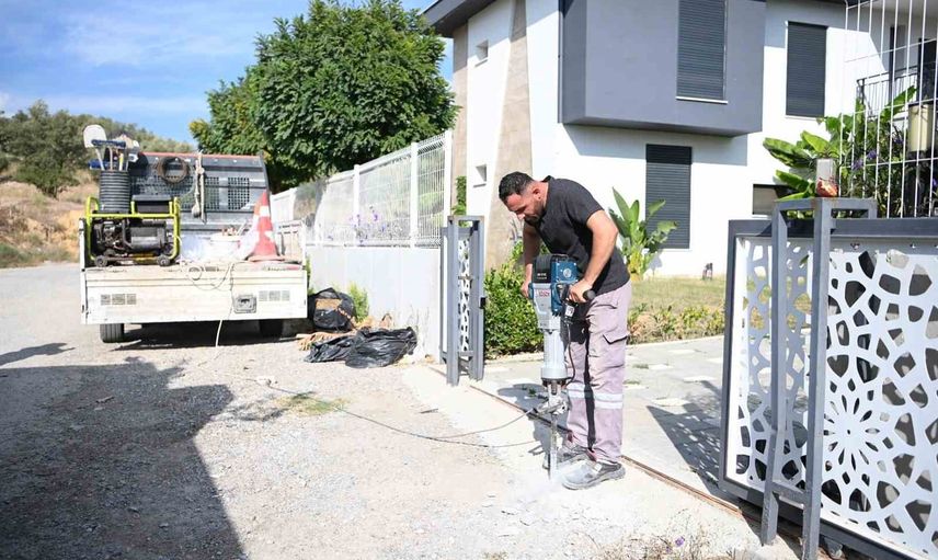 Kuşadası'nda mahalle yollarında kapsamlı yenileme tamamlandı