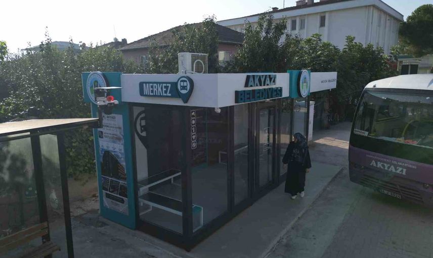 Akıllı durak Akyazı'ya konfor ve güvenlik getiriyor
