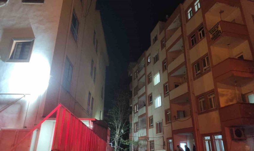Balkonda patlayan elektrikli bisiklet bataryası tehlike oluşturdu, yaralanma olmadı