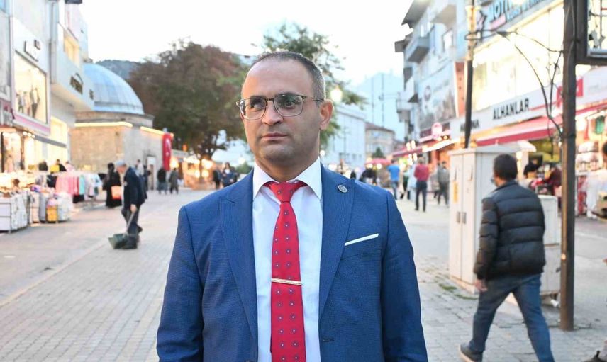 Kılavuz yollar kapanınca hayatımız riske giriyor: Kütahya’da görme engellilerin uyarısı