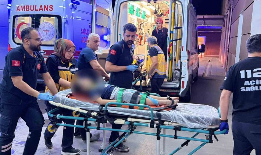Hasancık yakınlarında takla atan otomobilde iki çocuk yaralandı