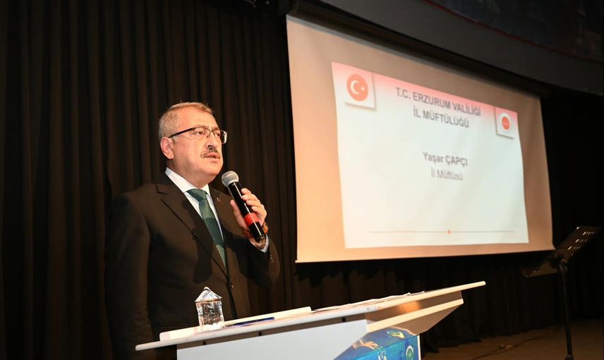 Erzurum'da güzel ahlak vurgusu: Vali Baruş konferansta mesaj verdi