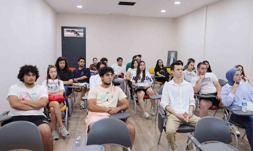 Efeler'de öğrencilere verimli çalışma rehberi