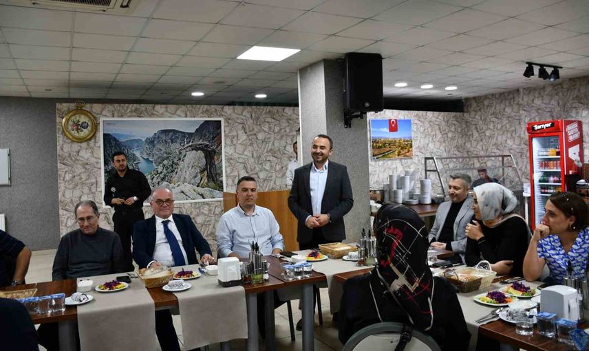 Vezirköprü'de 46 yıllık hekim için duygusal veda gecesi