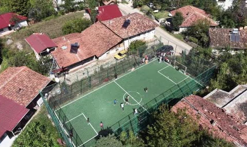 Yeşilkaya'da halı saha gençleri sahaya çekti, köyler arası lig kuruldu