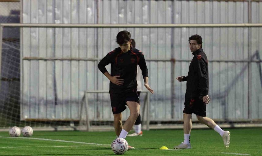 Sivasspor, Boluspor randevusu öncesi saha çalışmasıyla tempoyu yükseltti