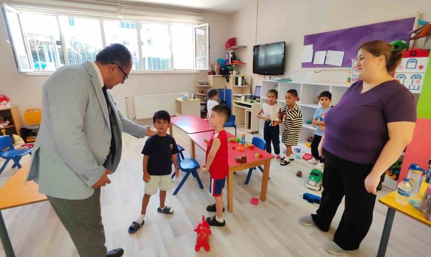 Kuşadası'nda anaokulunda inceleme ve öğretmenlere destek ziyareti