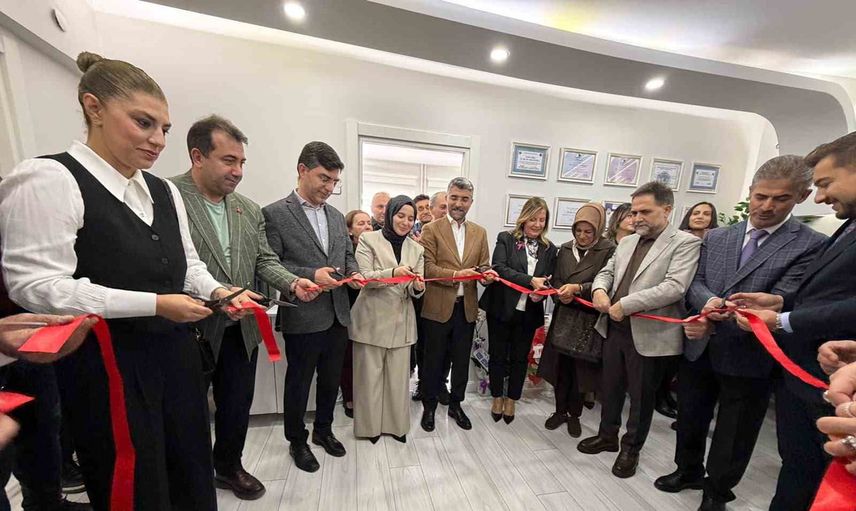 Erzurum'da yeni muayenehane: Sertaç Zengil psikiyatride bütüncüllüğü öne çıkardı