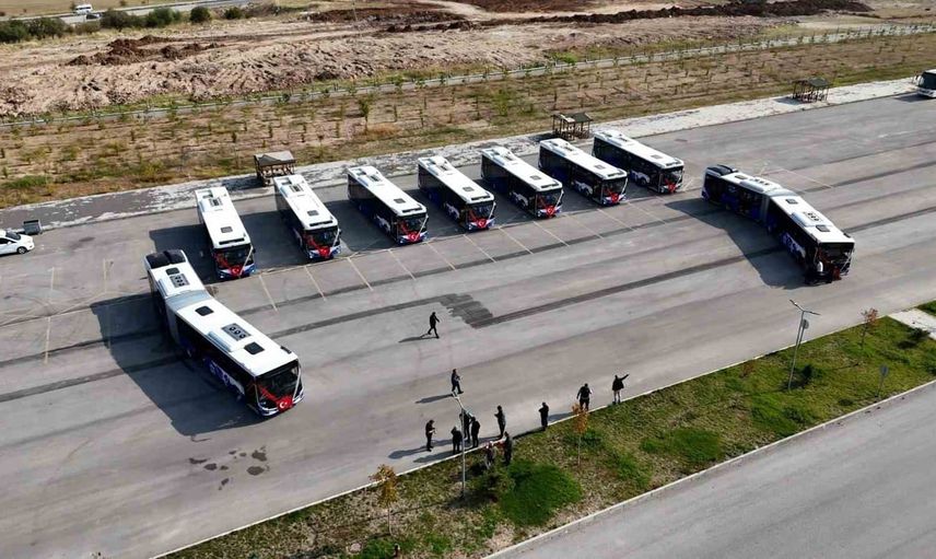 Elazığ'da toplu taşıma filosu 9 yeni otobüsle güçlendi