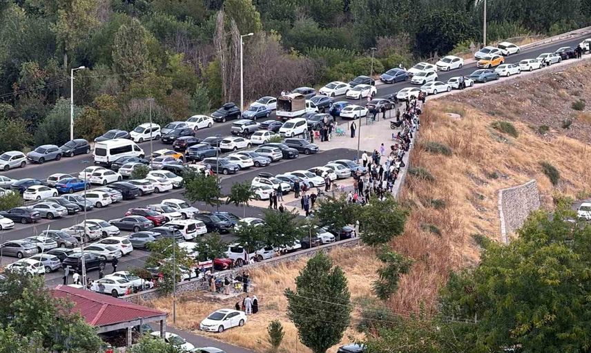 Solotürk şöleni Hevsel Bahçeleri ve İçkale semalarında yankılandı