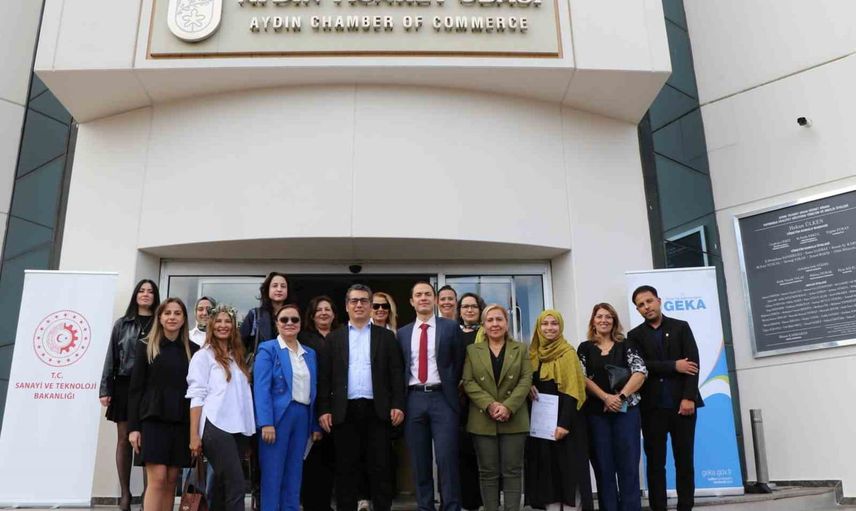 Aydın'da zeytinyağına kadın eli: operatörlük belgeleri törenle teslim edildi
