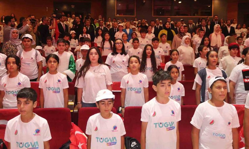 Yeteneklere göre yönlendirme: Yusuf Tekin yaz okulunda okul çeşitliliğini savundu