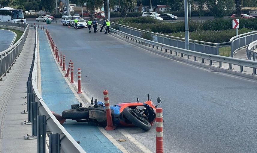 Bayraklı'da kavşakta kontrolden çıkan motosiklet sürücüsü hayatını kaybetti