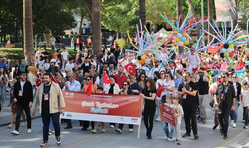 Perdeler yeniden açılıyor: Merkezefendi Kent Tiyatrosu yeni sezona hazırlanıyor