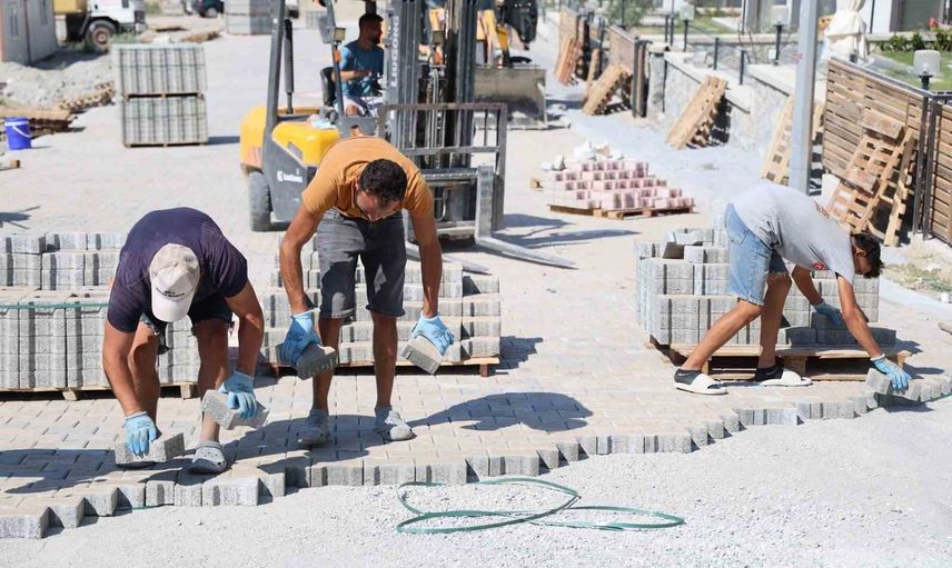 Söke'de yerleşim alanları modern yollarla kente bağlanıyor