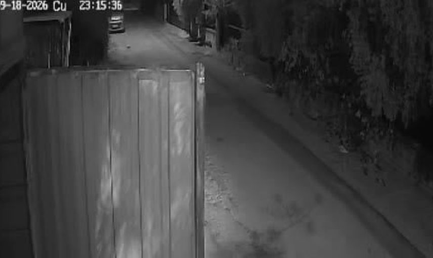 Siyah poşet giyen motosikletli garajdaki aracı kundakladı, alevler üç katlı binayı sardı