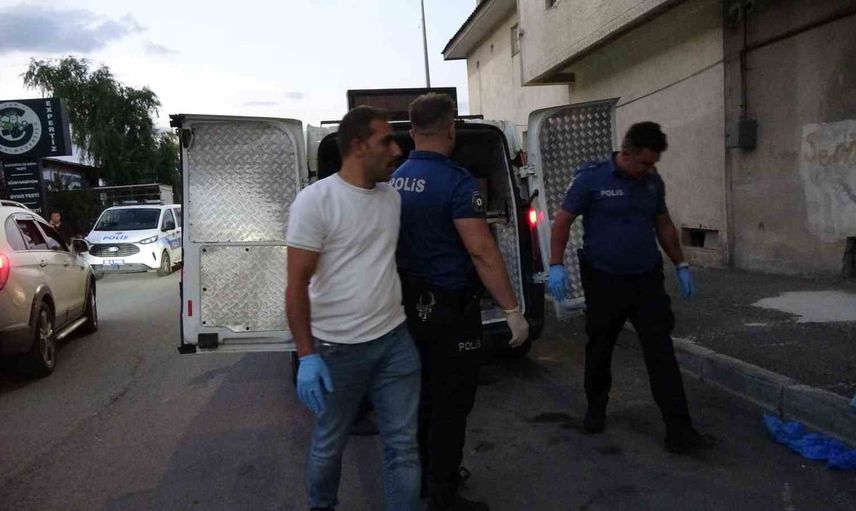 Erzurum'da apartman dairesindeki bıçaklı kavga ölümle sonuçlandı