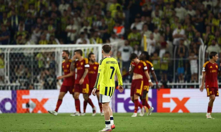Şükrü Saracoğlu'nda ilk yarıyı Roma aldı: Bryan Cristante sahneye çıktı