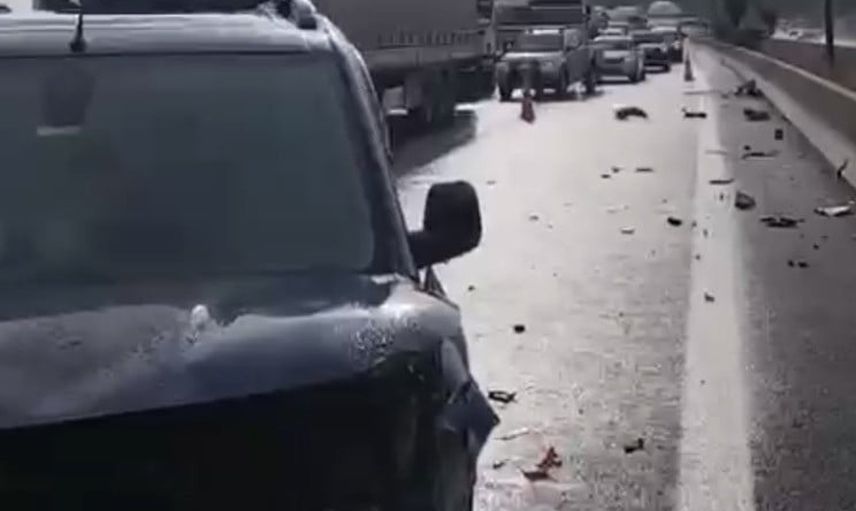 Yoğun yağışta kayganlaşan yolda zincirleme kaza: Tarsus-Adana-Gaziantep Otoyolu'nda 8 yaralı