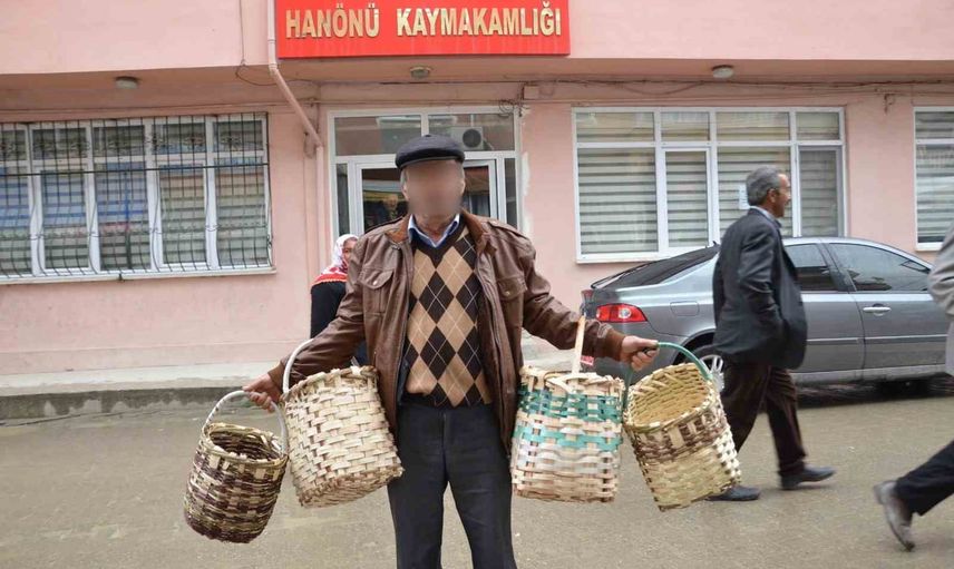 Hanönü'de evinde silahla yaralanan kişi hastaneye sevk edildi