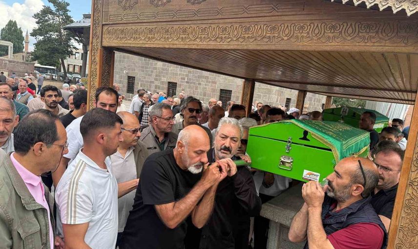 erzurumda uğurlandı: alanya kökenli gazeteci fuat kantarcı toprağa verildi