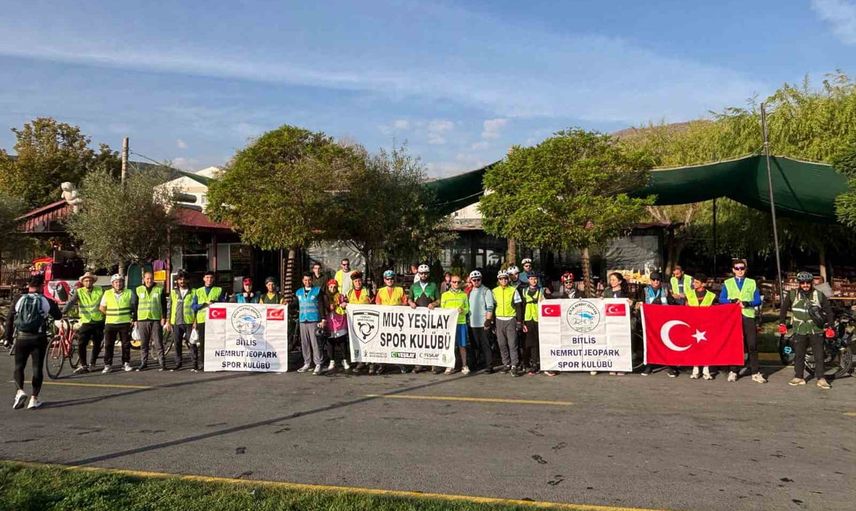 Tatvan'dan Muş'un tarihine doğru 100 kilometrelik bisiklet turu