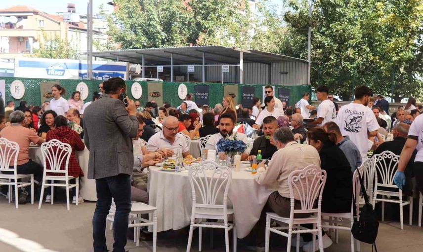 Denizli'de sahil yok ama lezzet var: mangalda dev orkinos ziyafeti