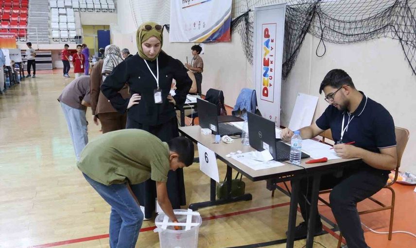 Gençler projeleriyle Deneyap yeteneklerini Erzincan'da sergiledi